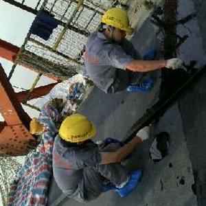 米兰·官方站官网-As MiLan(中国)员工在做复合润滑涂层